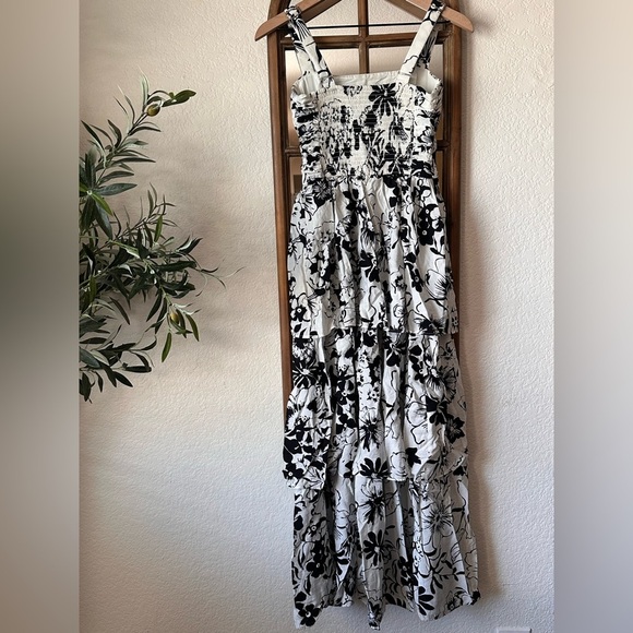 Abercrombie & Fitch Black White Floral Tiered Maxi Dress Size S - Picture 2 of 8